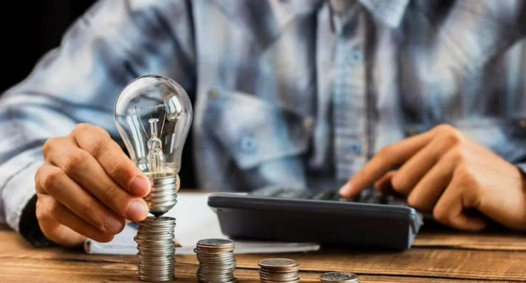 Consejos para ahorrar energía de manera inteligente en los hogares