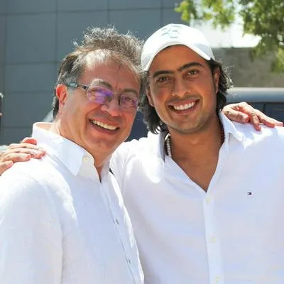 El presidete Gustavo Petro y su hijo mayor, Nicolás Petro.
