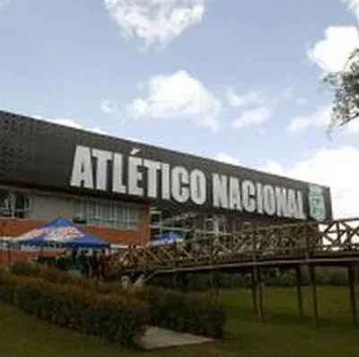 Atlético nacional presentó la plantilla con la que jugará en el segundo semestre del fútbol colombiano. 