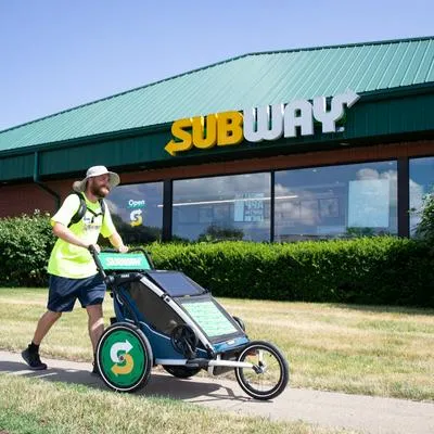 Subway lanzó atrevido reto en el que pide a sus clientes que modifiquen sus nombres a cambio de regalar sándwiches para toda la vida. 
