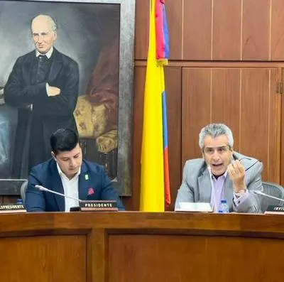 Ministerio Luis Fernando Velasco dice que reformas de Petro están vivas