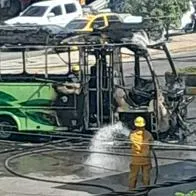 Susto en Valledupar: buseta del SETP se incendió en la ‘bomba de AVA’