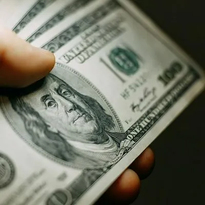 Dólar hoy en Colombia, 9 de agosto, bajaría por activos de riesgo