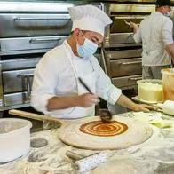 Los restaurantes de pizza, pasta y sushi en Colombia sufren por la inflación, que disparó el costo de los insumos y muchos podrían cerrar.