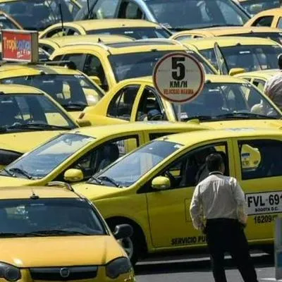 Mintransporte respondió a taxistas en reunión si bajará precio de gasolina