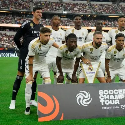 Once inicial del Real Madrid vs Barcelona en amistoso. Thibaut Courtois sugrió rotura de ligamento cruzado unas semanas después en entrenamiento.