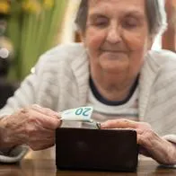 Cómo manejar el dinero durante la pensión; creación del presupuesto, fondos de emergencia y otros consejos útiles para adultos mayores durante este periodo.