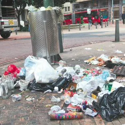 Así serán las multas en Bogotá por el mal manejo de basuras y que podría afectar su bolsillo así no sea infractor. Acá, le contamos los detalles.