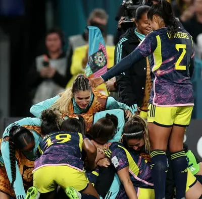 Leicy Santos abrió el marcador del partido entre Colombia e Inglaterra en el Mundial femenino.
