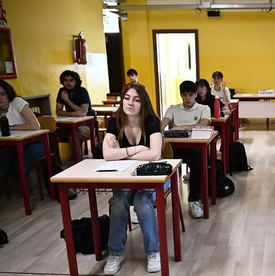 Abren convocatoria con Bano W, para que miles de jóvenes puedan continuar estudiando. 
