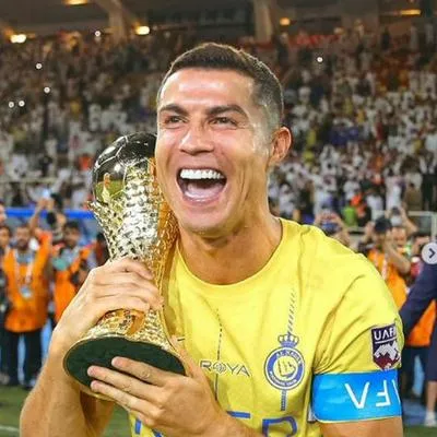 El portugués Cristiano Ronaldo conquistó su primer título con Al-Nassr de Arabia Saudita, en partido donde anotó doblete y fue el héroe.