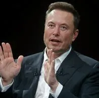 Elon Musk puso más de 600 artículos de Twitter en subasta desde casi 100.000 pesos.