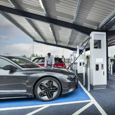 Mercado de carros eléctricos ha crecido en el país gracias a sus ventajas.