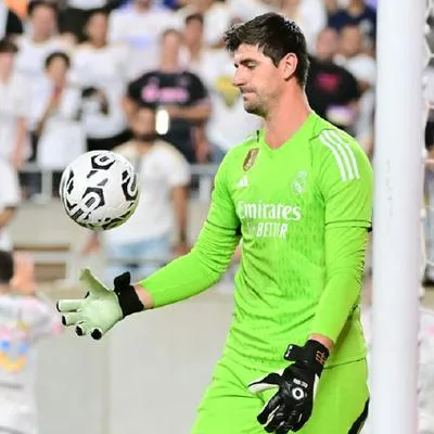 El Real Madrid actuó rápido ante la lesión de su portero Thibaut Courtois y ya anunció la llegada de su reemplazo para la temporada.