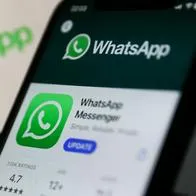 Truco para escribirle a alguien que lo tiene bloqueado en WhatsApp, pero necesita a alguien más.