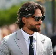 Maluma en Paris Fashion Week, que anunció hoy su fehca de lanzamiento de Don Juan.