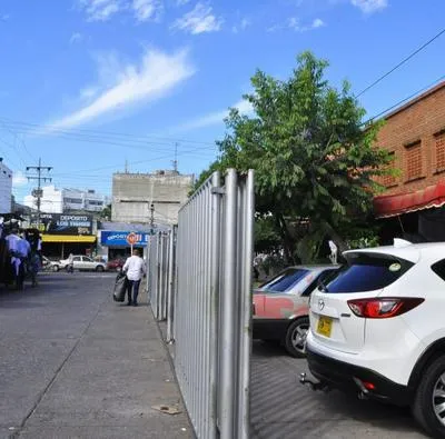 Desmontaron reja de Galería Popular de Valledupar por autorización de la Alcaldía.
