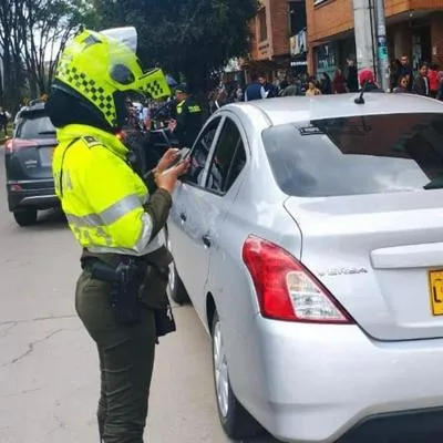 Conductores de carro y moto sin licencia de conducción pagarían cárcel con ley