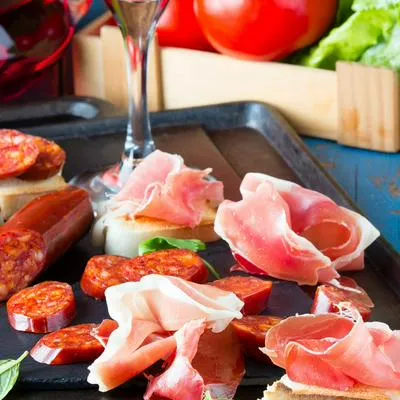 Advierten si precios de carne de res, cerdo y pollo subirán o bajarán luego de que Minerva Foods, la mayor exportadora del país, abandonara el mercado.