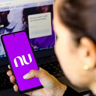 Foto de Nubank, en nota de que el banco asusta a Bancolombia y Banco de Bogotá con cifra de clientes en Colombia