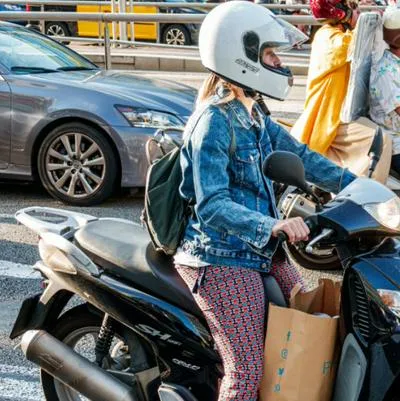 Dan buena noticia a mujeres motociclistas en Bogotá; así pueden aplicar al beneficio