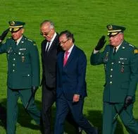 Petro defiende a comandante del Ejército investigado por ocultar información de atentado del Eln.