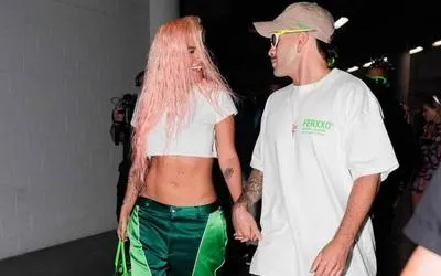 Karol G y Feid. En relación con su relación amorosa.