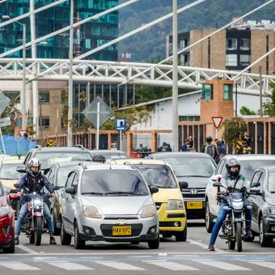 Soat: conductores de motos y carros pagarán más dinero por póliza en accidentes