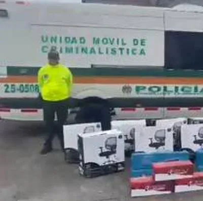 Policía investiga robo a camionero en Quindío, quien fue sorprendido mientras y puso dar aviso  a las autoridades. 
