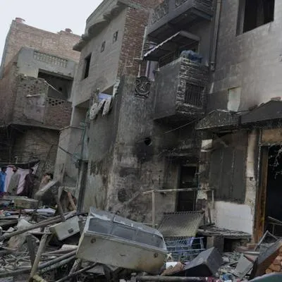 Varias iglesias incendiadas en Pakistán tras una presunta profanación del Corán