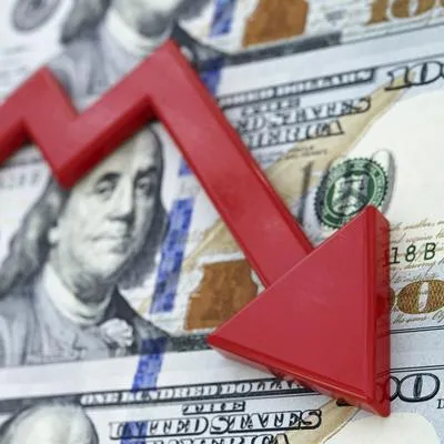 El dólar en Colombia sorprendió este jueves 17 de agosto al revertir su tendencia al alza y volvió a caer. Es la segunda vez que sucede en agosto.