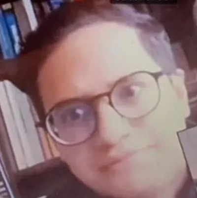 "Ha sido un placer acompañarlos": joven en reunión virtual se despidió por fuerte temblor.