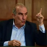 Humberto De La Calle, jefe negociador en proceso con las Farc, dijo que la implementación del acuerdo va lento y que debe replantearse la política de seguridad.