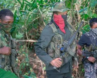 Enfrentamientos entre ELN y Clan del Golfo en Chocó provocaron “alto riesgo de desplazamiento” de 50 comunidades