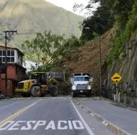 Derrumbe en la vía al Llano por sismo que tiene la carretera cerrada y si fecha de apertura.