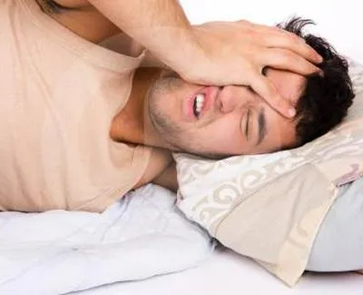 Si despierta cansado podría ser uno de los síntomas de apnea del sueño, conozca sus causas y tratamientos.