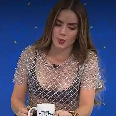 Foto de Elianis Garrido, en nota de que la presentadora en Lo sé todo (Canal 1) dio anuncio luego de ida de Mafe Romero