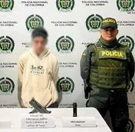 Capturan en Urrao (Antioquia) a joven que portaba una mini uzi y la disparó