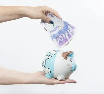 Cómo ahorrar dinero en el día a día: evitar gastos innecesarios y otras recomendaciones clave para que el dinero le alcance hasta su próximo sueldo.