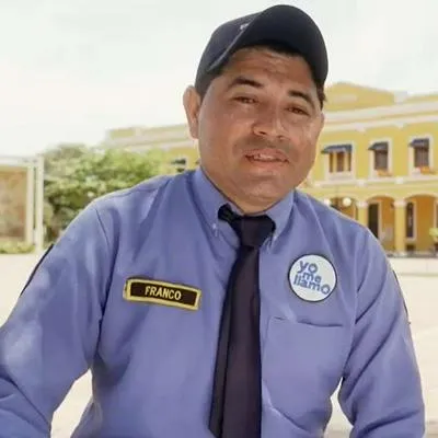 Foto de doble de José Luis Perales, en nota de que celador en Yo me llamo (Caracol) tuvo seguridad de Amparo Grisales y Pipe Bueno.