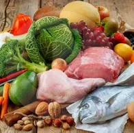 Comer más saludable con verduras, frutas, proteínas y entre otros para mantener un mejor estilo de vida.