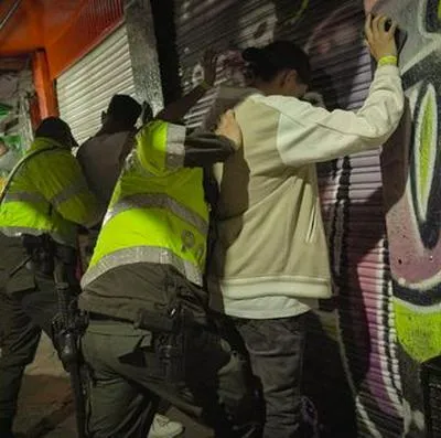 Capturan en Bogotá a seis jóvenes que llevaban en Bosa armas y drogas