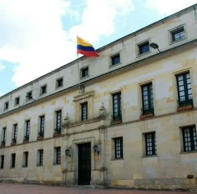 Cancillería amplía por 2 años más el programa de nacionalidad colombiana a hijos de venezolanos