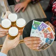 Esta es la plata que se podría ahorrar si deja de tomar alcohol durante un mes en Colombia. Podría hacerse hasta más de un salario mínimo.