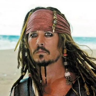 El actor Jhonny Depp podría regresar a 'Piratas del Caribe', así lo confirmó una fuente cercana de él, pese a que prometió que nunca regresaría a la saga.