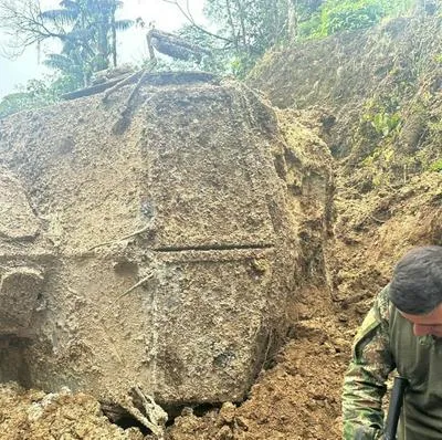 Camioneta blindada del Ejército fue atacada con explosivos en Nariño. Por fortuna, no se reportaron personas heridas. 