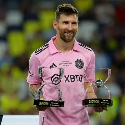 Lionel Messi se convirtió en el futbolista más ganador de la historia del fútbol.