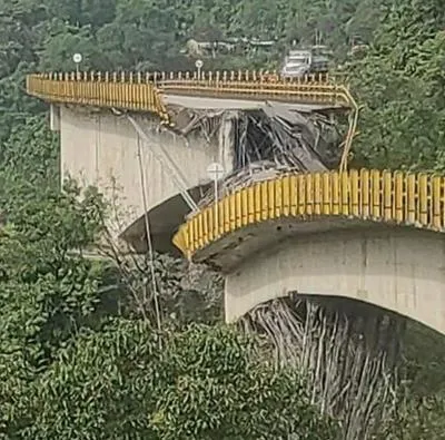 Quiénes son los dueños de Conconcreto, los que hicieron el puente Los Grillos que colapsó en la vía al llano. La estructura será reconstruida. 