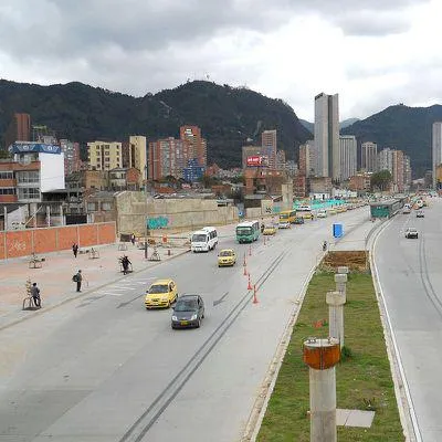 Las obras que tienen congestionada la calle 26: rutas alternas para evitar el trancón