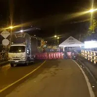 Protesta de habitantes de Guayabetal, Cundinamarca, protestan pidiendo medidas al Gobierno.
